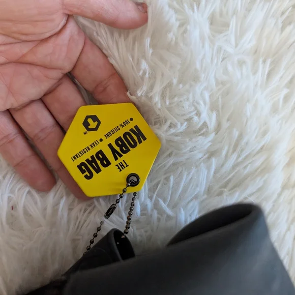 NEW The Koby Bag Toolitries Black Rubber Dopp Kit - Picture 2 of 5